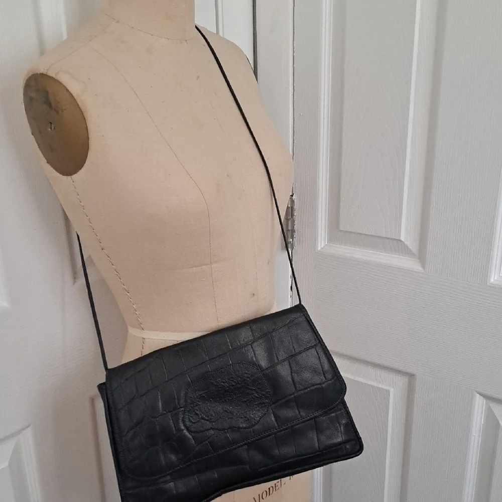 Carlos Falchi Black Croc-Embossed Crossbody Bag - Picture 8 of 11